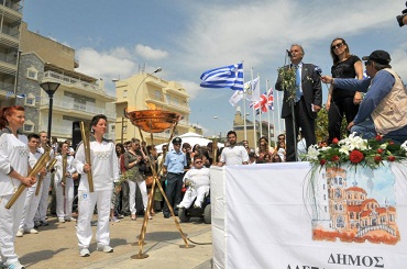 Η Αλεξανδρούπολη υποδέχτηκε την Ολυμπιακή φλόγα (φωτο)