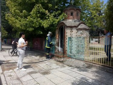 Όλα τα ενδεχόμενα εξετάζει η πυροσβεστική για τη φωτιά στο προσκυνητάρι στην Ορεστιάδα