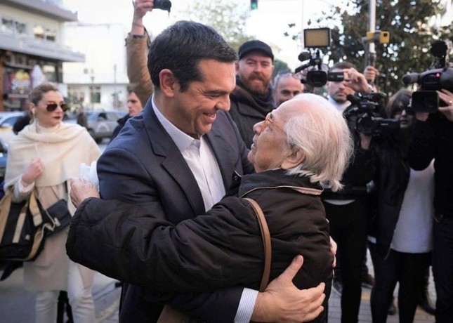 Θλίψη από την είδηση του θανάτου της Όλγας Γκιούρδα