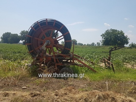 Έκλεβαν υλικά άρδευσης και κατέληξαν με χειροπέδες