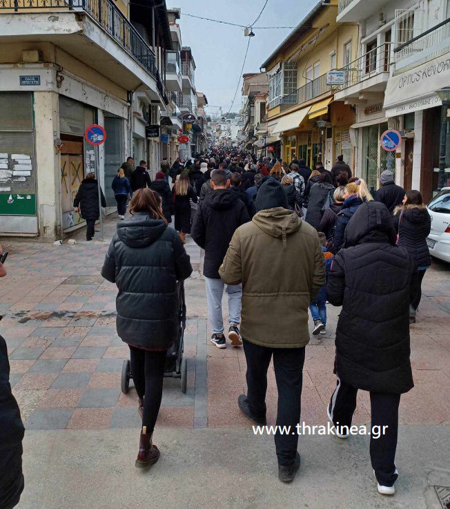 Η Βενιζέλου στο Διδυμότειχο γέμισε στη συγκέντρωση για τα Τέμπη